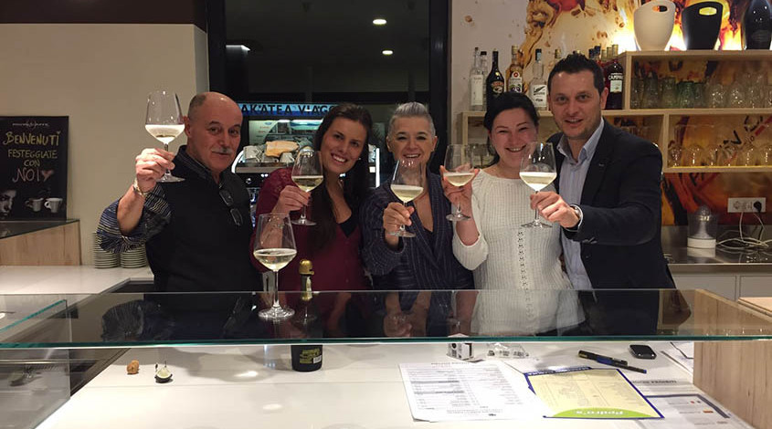 01-10 Retail Contract Bar - Marco Rettore