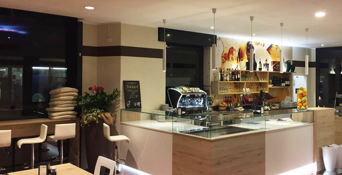 Retail Contract Bar - Marco Rettore